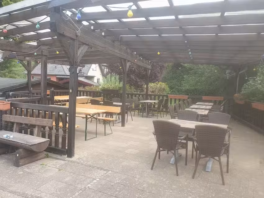 Triana TAPAS BAR & more Im Schreberst&uuml;bchen