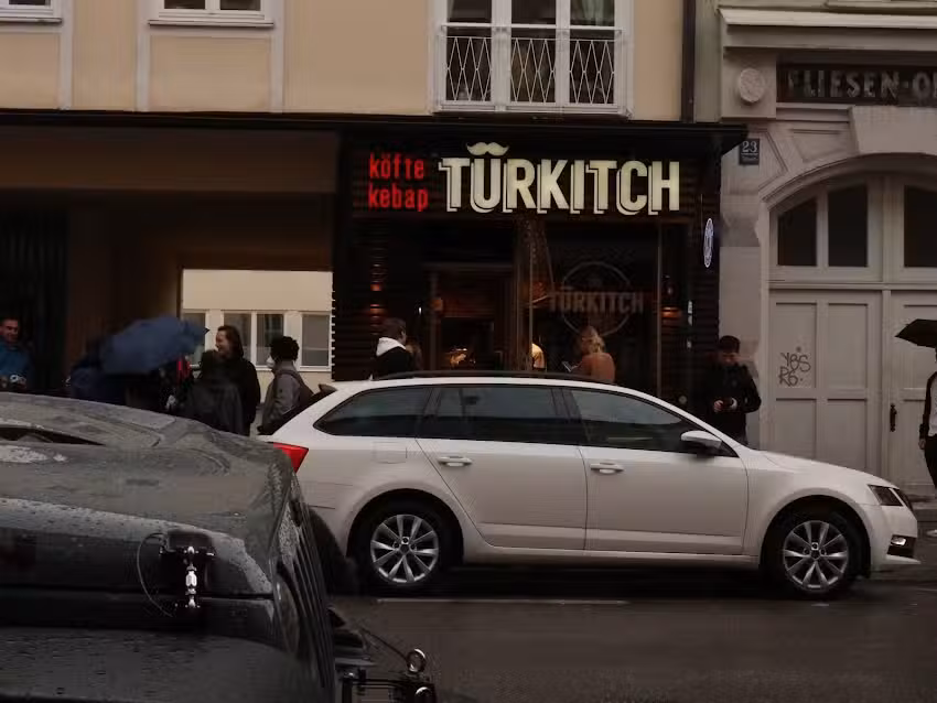 T&Uuml;RKITCH K&ouml;fte & Kebap