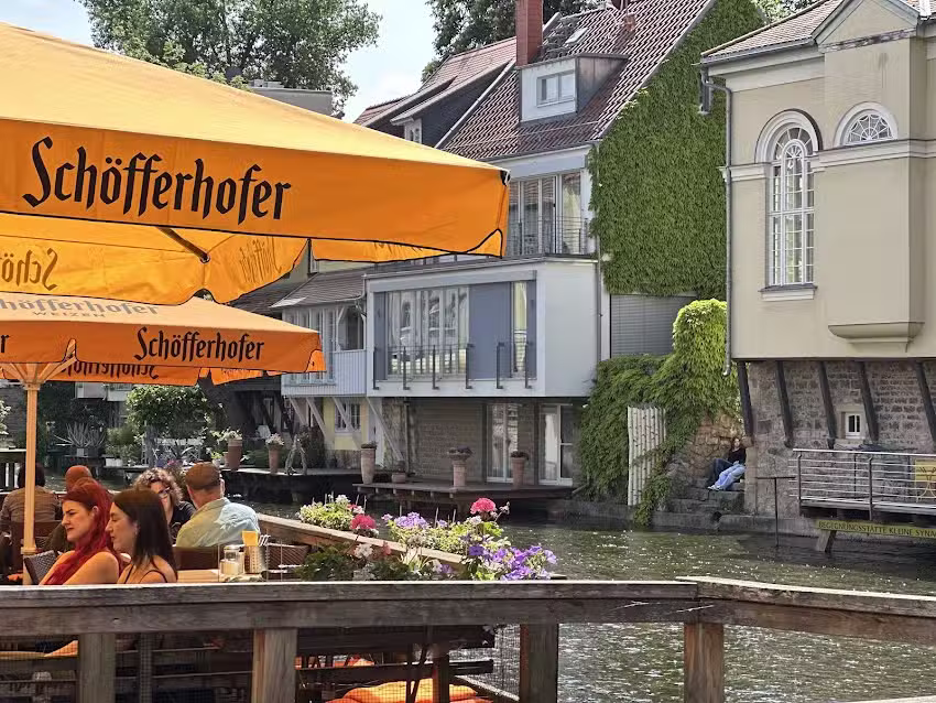 &bdquo;&Uuml;bersee&ldquo; Restaurant, Caf&eacute; & Bar