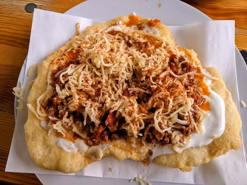 ungarische spezialit&auml;ten LANGOS
