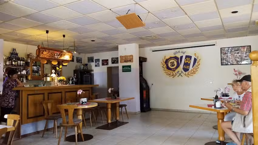 Ursula Heinrich Bistro