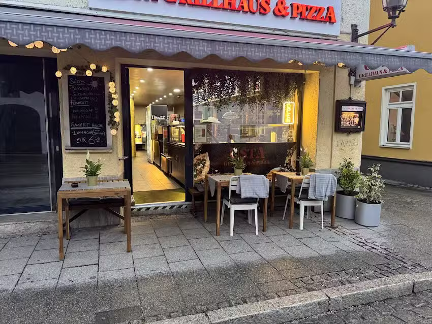 Usta Grillhaus & Pizza