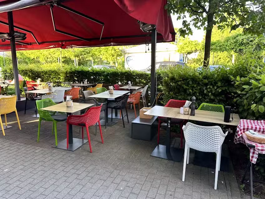 Uvetta cantina e cucina&mdash;pizza napoletana