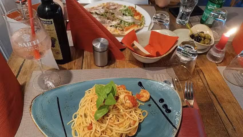 Venetto Restaurant & Lounge Bar