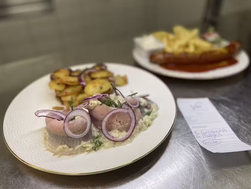 Vidra &ndash; Caf&eacute; & Restaurant