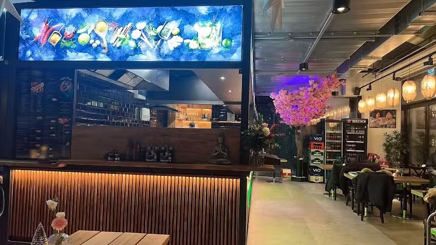 Vi&ecirc;t Ph&ocirc;