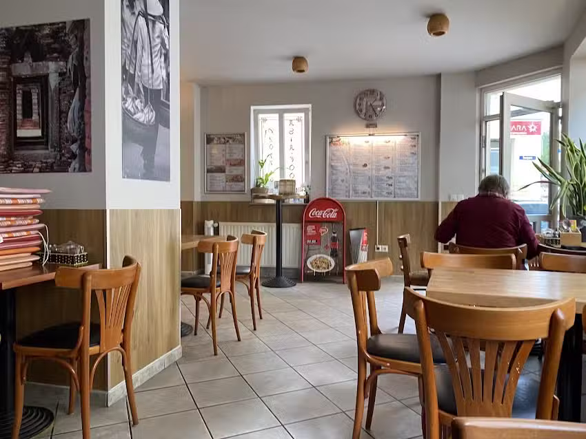 Vi&ecirc;t Qu&aacute;n &ndash; Jena