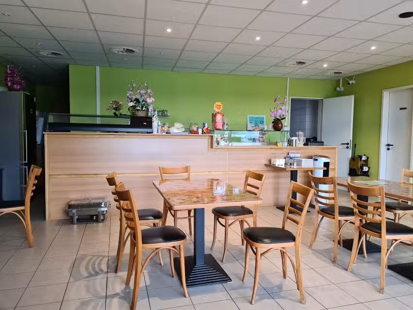 Vina Food & Sushi Bar