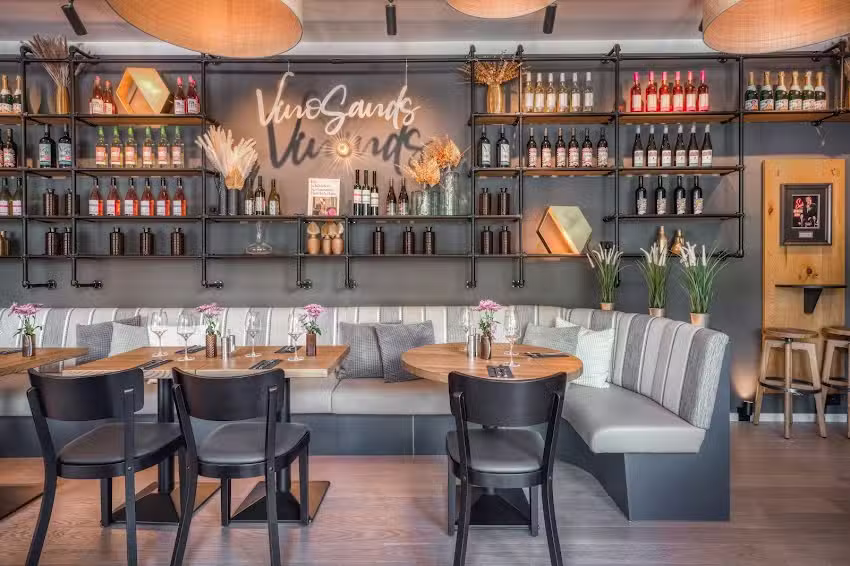 VinoSands Bistro & Weinbar