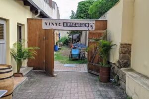 VINYL Biergarten