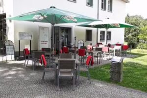 Vis à Vis Bistro Café