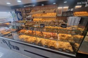 VIVA Backshop & Grill