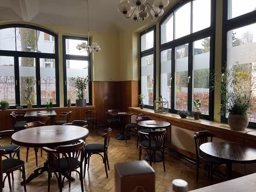 Vorderhaus im Tivoli