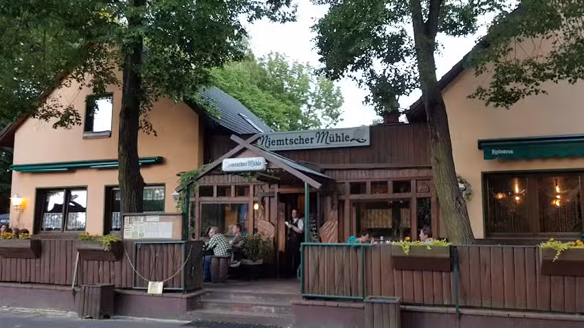 Waldhofsch&auml;nke Niemtsch