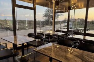 Wave | Café Bar Bistro