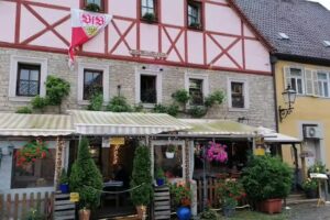 Weingl&ouml;cklein &ndash; Nadja R&ouml;der