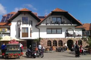 Weingut Gilda Moll – Straußwirtschaft – ****Ferienwohnung