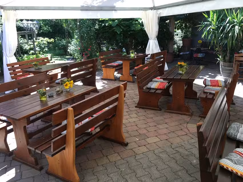 Weingut & Restaurant Isele mit Ferienwohnung