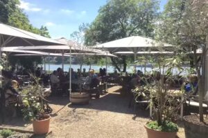 Weinhaus am Rhein