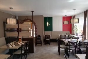 Weinhaus & La Primavera