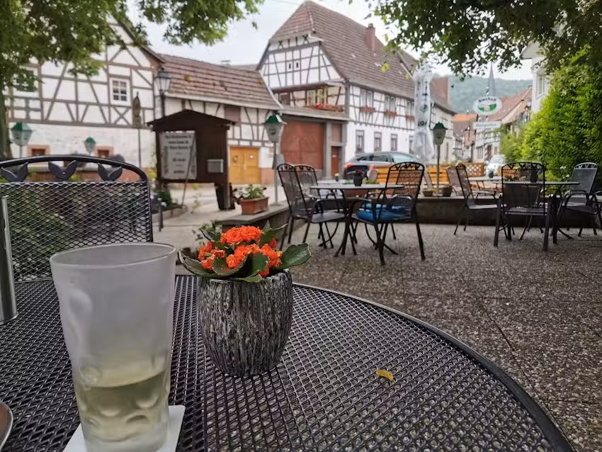 Weinstube unter der Linde