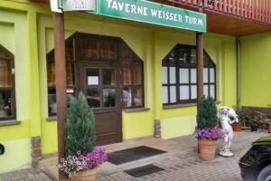 Weißer Turm – Sandra Pavlidis