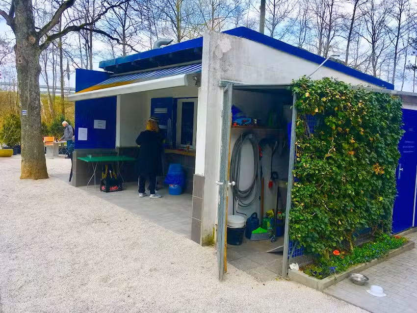 Wei&szlig;es H&auml;usla