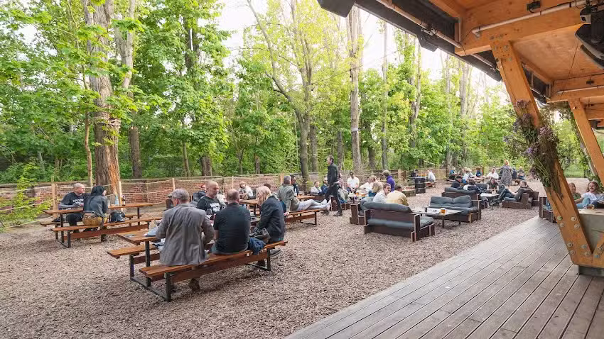 Wellenwerk Biergarten
