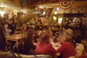 Westernsaloon Okee Dokee