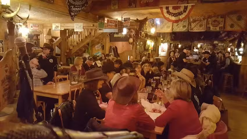 Westernsaloon Okee Dokee