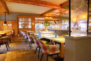 „Wiesgauer Alm“ Restaurant, Bar & Biergarten