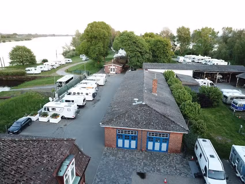 Wohnmobilhafen Elbepark Bunthaus Hamburg