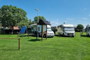 Wohnmobilstellplatz am Paradies