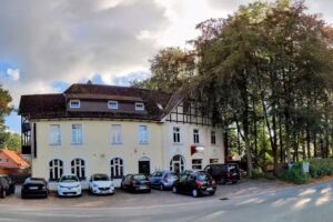 WOHNZIMMER | Restaurant + Biergarten