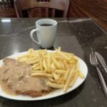 Wolf Wurstshop mit Heisser Wolf Restaurant