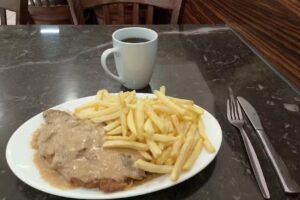 Wolf Wurstshop mit Heisser Wolf Restaurant
