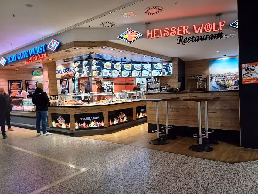 Wolf Wurstshop mit Heisser Wolf Restaurant