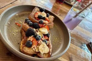 Woodrich Coffee, Brunch & Stories