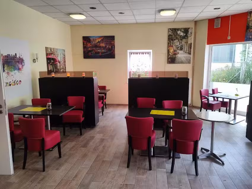 Woody`s Burger & Bistro