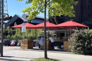„WURSTBUDE OHNE NAMEN“