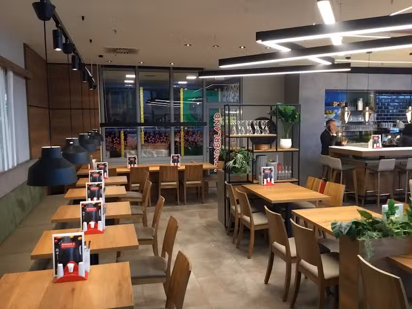 XXXL Restaurant Neum&uuml;nster