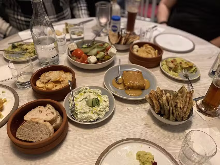 Yamas&reg; &ndash; mez&eacute; restaurant & weinbar