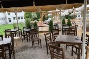 Yellow Donkey – Greek Cantine