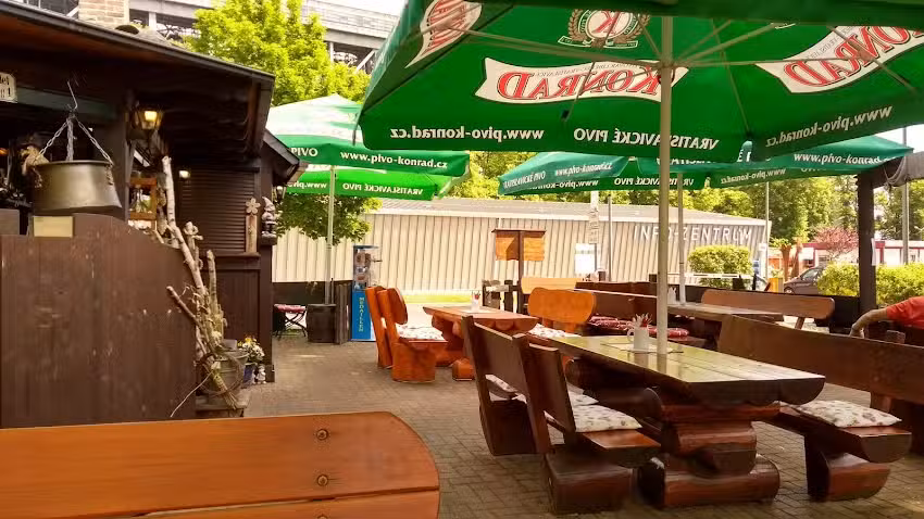 Zum Barnimer Holzmich&rsquo;l am Schiffshebewerk Niederfinow
