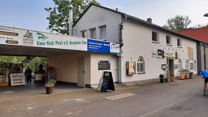 Zum Bootshaus Restaurant &ndash; Caf&eacute;