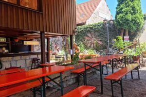 Zum D&uuml;mpfelsch&ouml;pfer