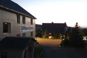 Zum Falkenkeller Inh. Fam. Schwenke