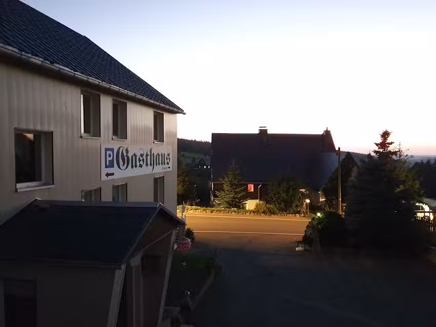 Zum Falkenkeller Inh. Fam. Schwenke