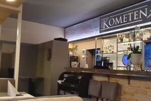 Zum Kometen