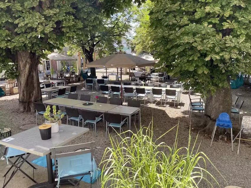 Zum Rayers Caf&eacute;-Restaurant